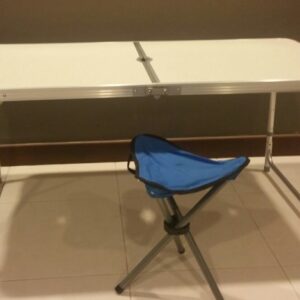Foldable table